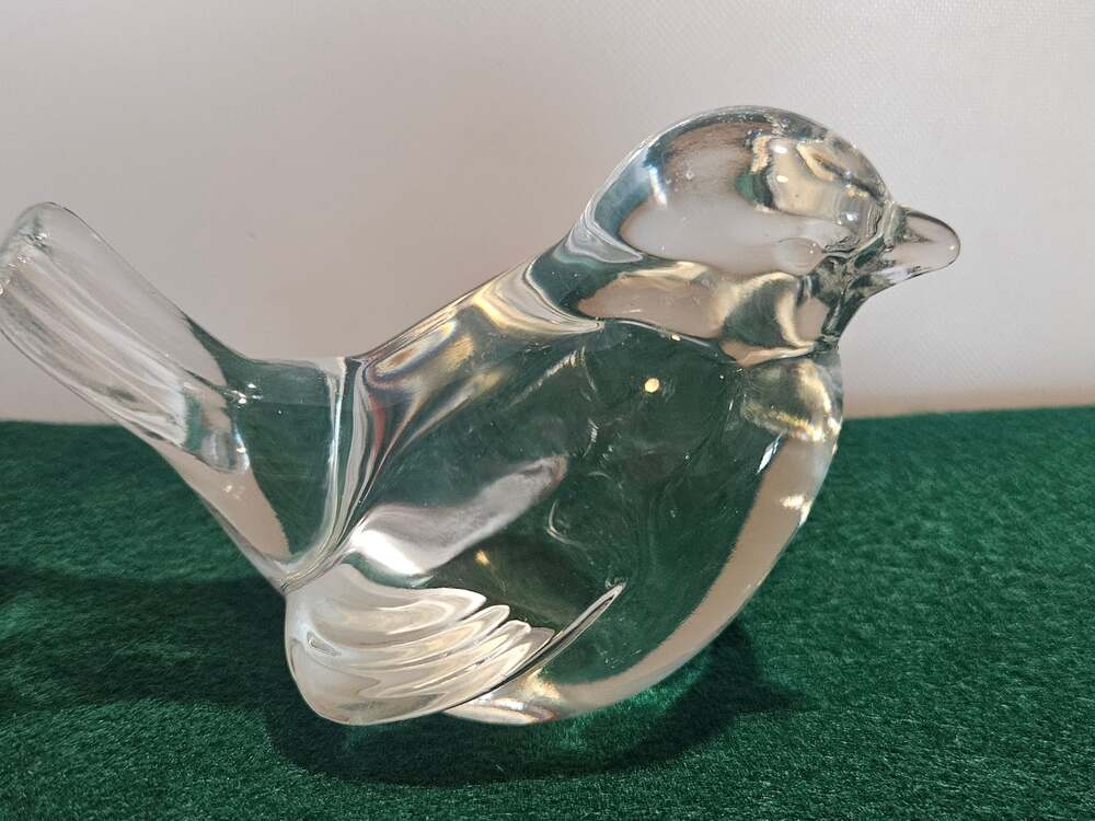 Vintage Signed Clear Art Glass FENTON Hand Blown Bird Figurine.